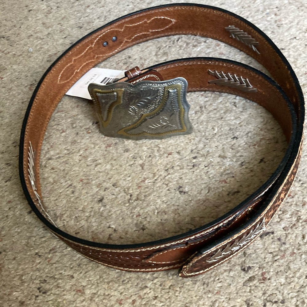 Vintage Handcrafted leather belt with 22ct gold and solid silver belt buckle EUC